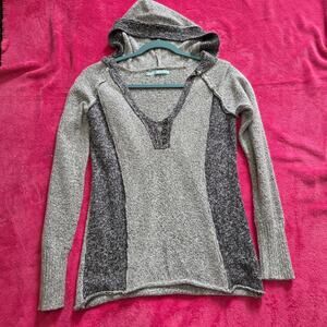Maurices Grey Hooded Sweater Woman's Size Small